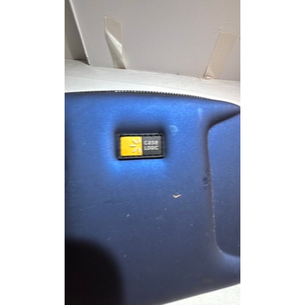 Case Logic Hard Shell Camera Bag - Picture 2 of 2